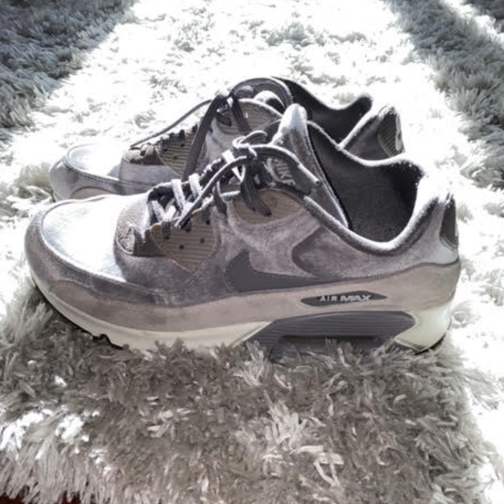 Nike Air Max 90 Velvet Gunsmoke (W)
